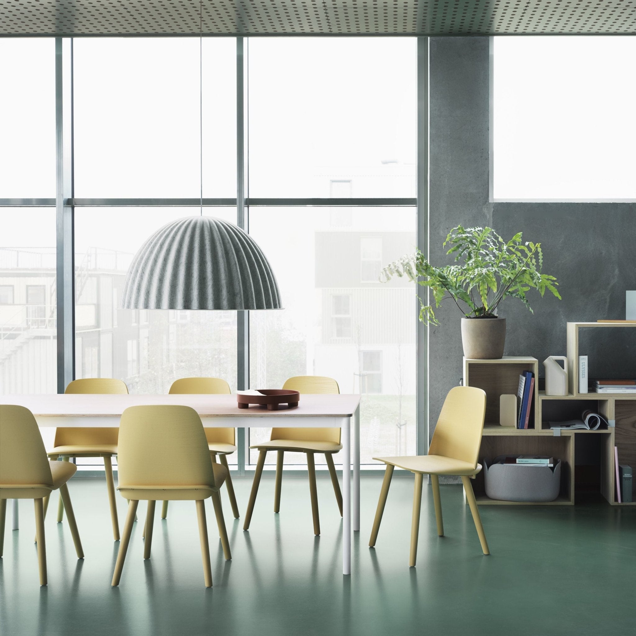 Suspension blanche 82 cm Under the Bell - Muuto - The Cool Republic