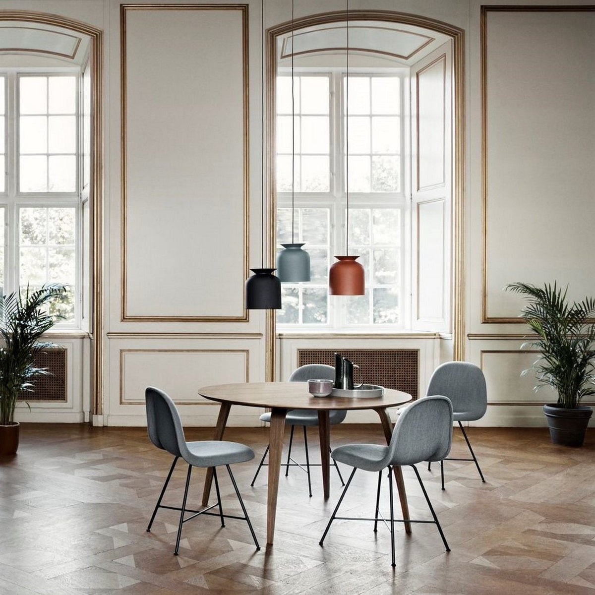 Suspension blanche en aluminium 20 cm Ronde - Gubi - The Cool Republic