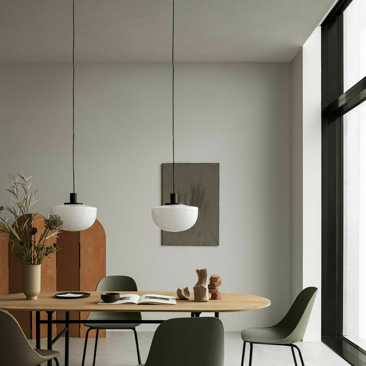 Suspension blanche en verre opaque Bank - Audo - The Cool Republic