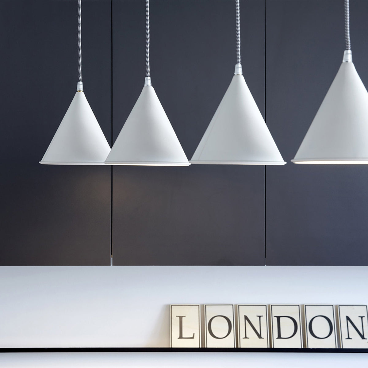 Suspension blanche et rouge Pop 2 - In-es.artdesign - The Cool Republic