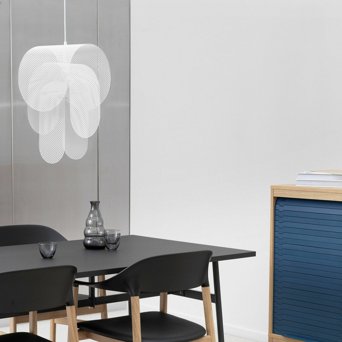 Suspension blanche Superpose blanc - Normann Copenhagen - The Cool Republic