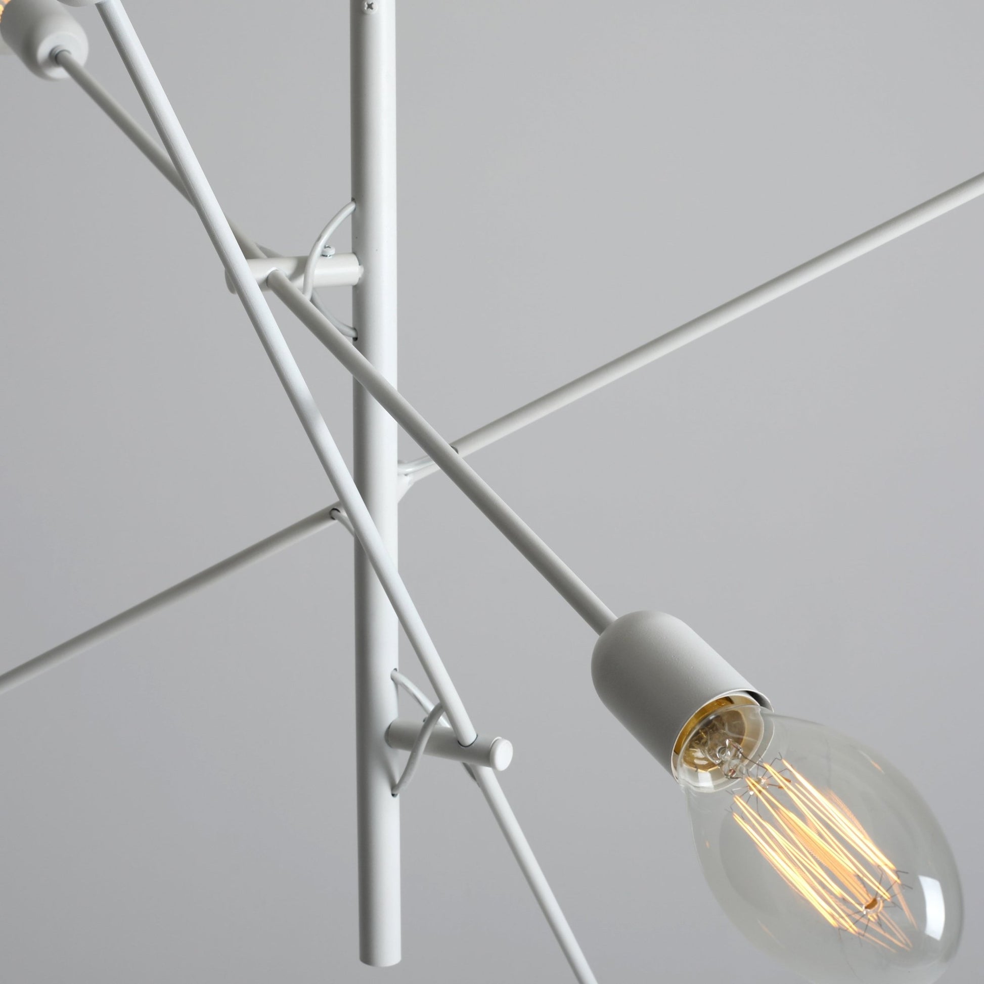 Suspension blanche Twigo 6 - Custom Form - The Cool Republic