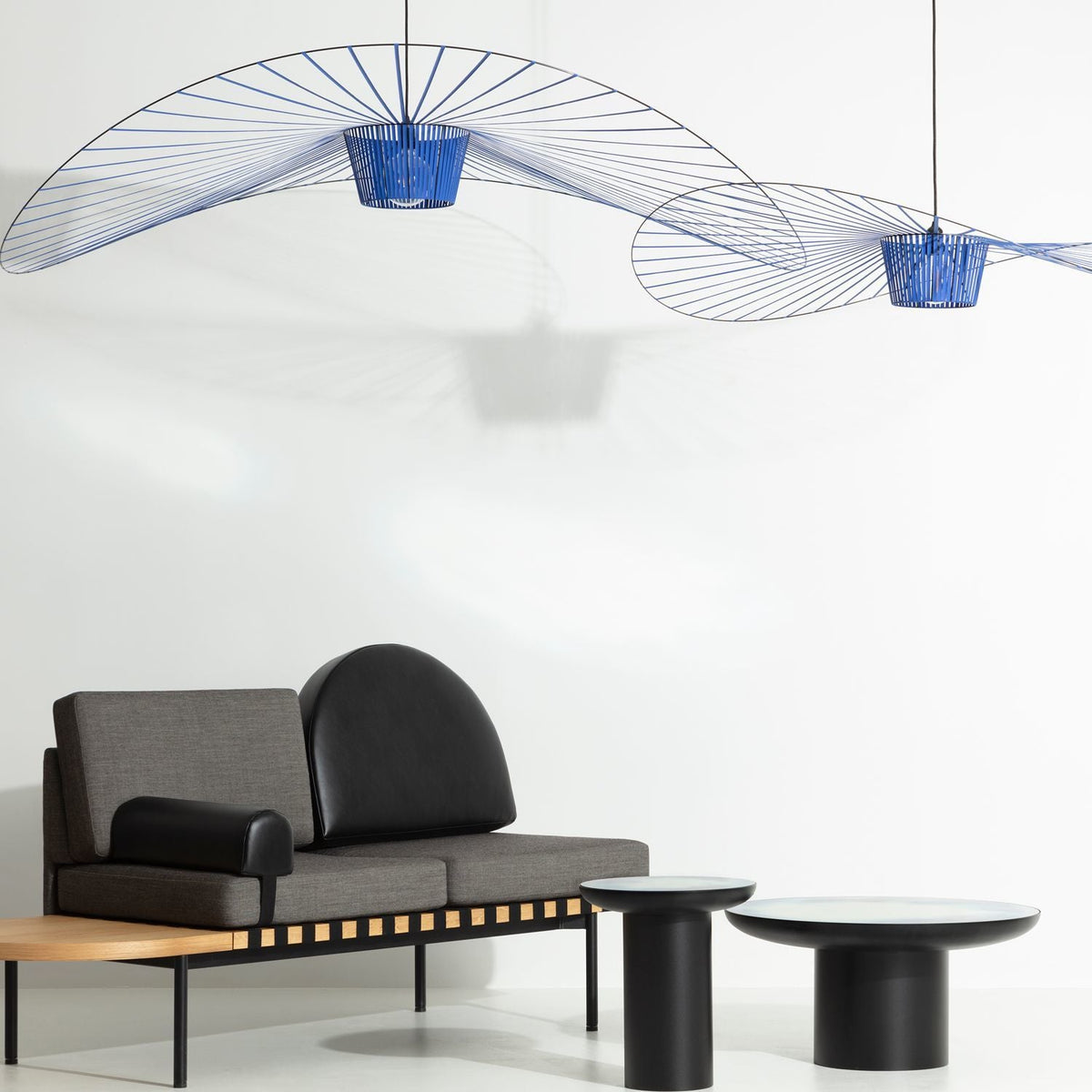 Suspension bleu cobalt 140 cm Vertigo - Petite Friture - The Cool Republic