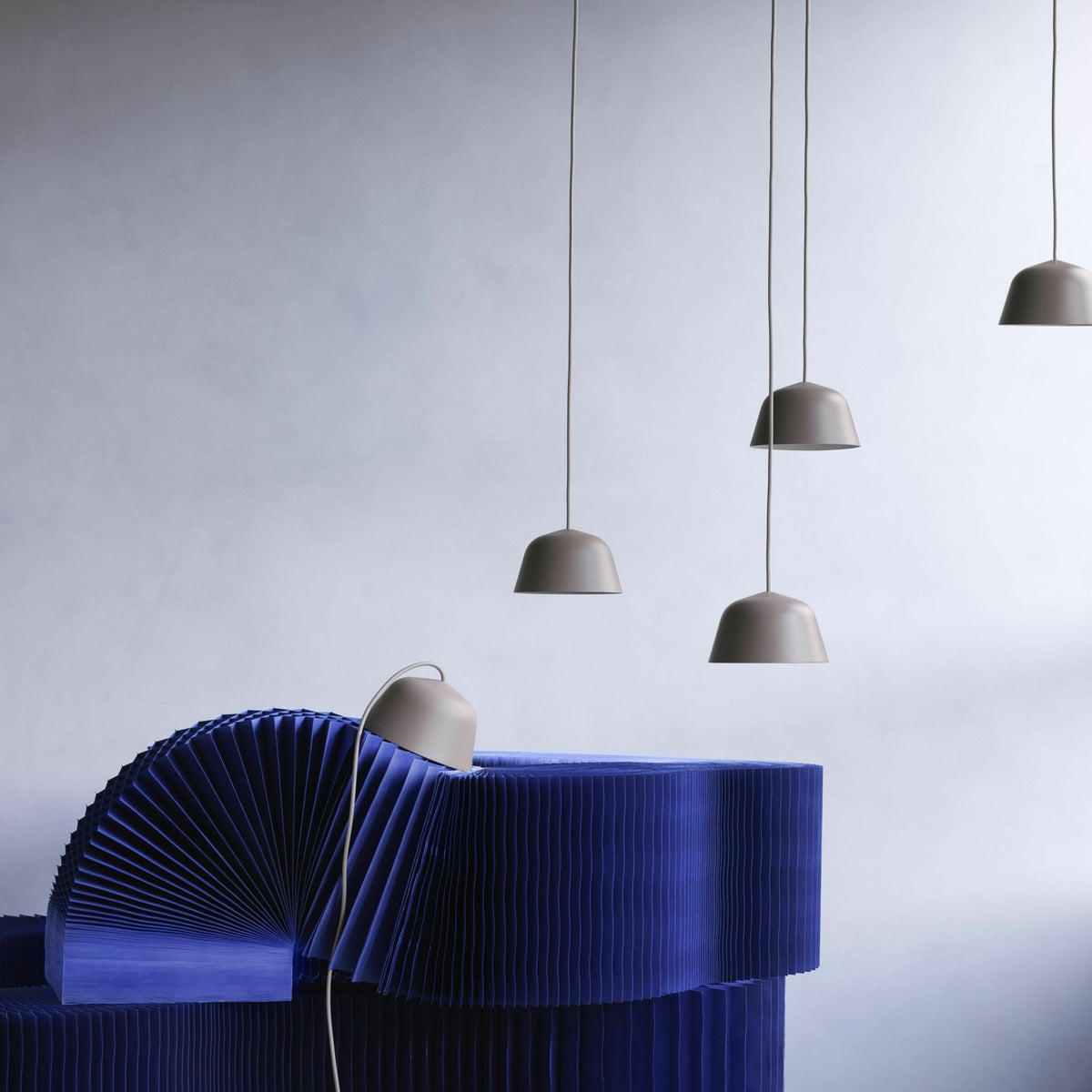 Suspension bleue claire D16,5 cm Ambit - Muuto - The Cool Republic