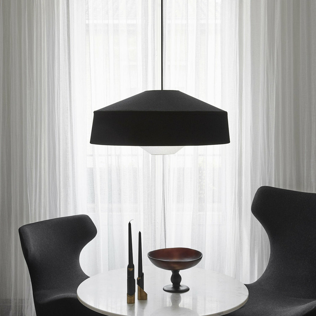 Suspension conique en métal et en tissu 58 cm Mokuzai - Market set - The Cool Republic