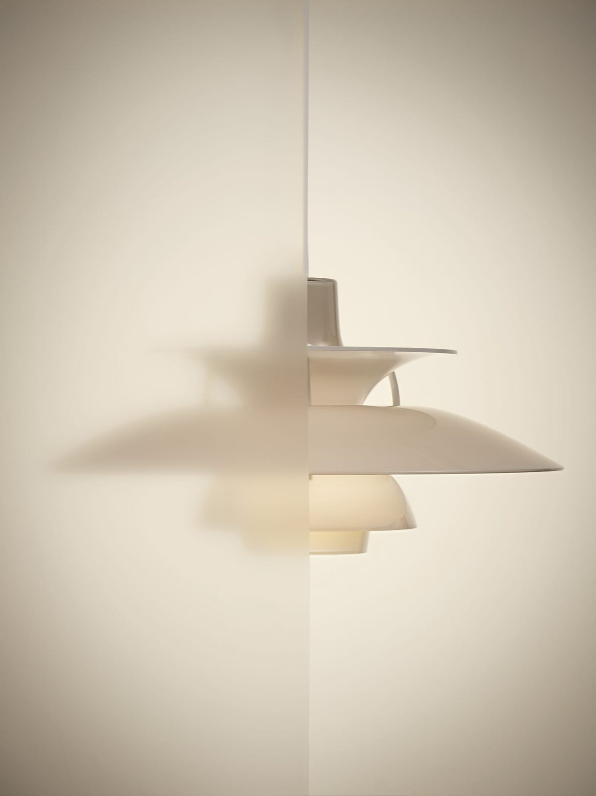 Suspension design en acrylique opalin beige 32cm Ph 5 320 - Louis Poulsen — vue 15