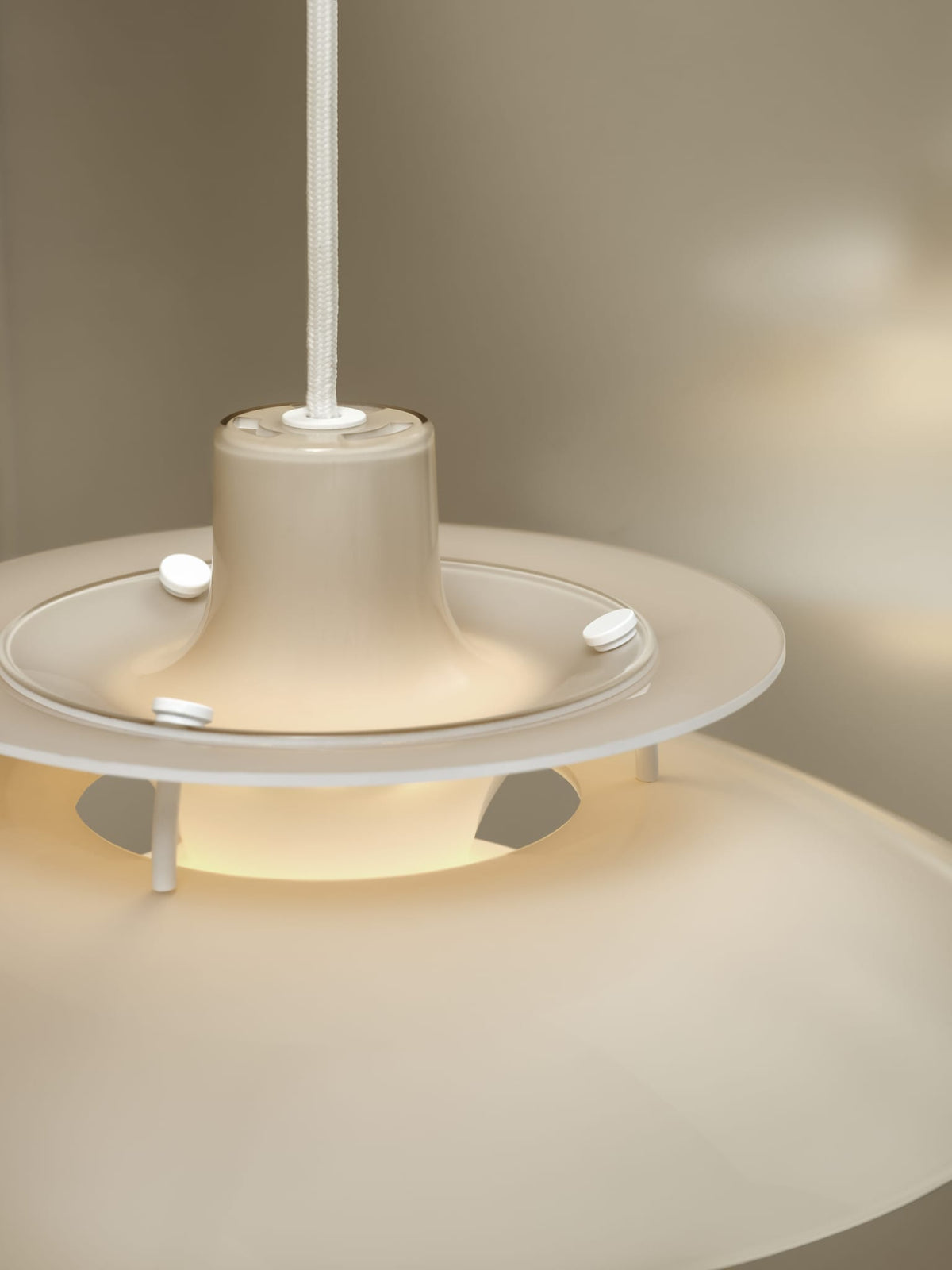 Suspension design en acrylique opalin beige 32cm Ph 5 320 - Louis Poulsen — vue 16