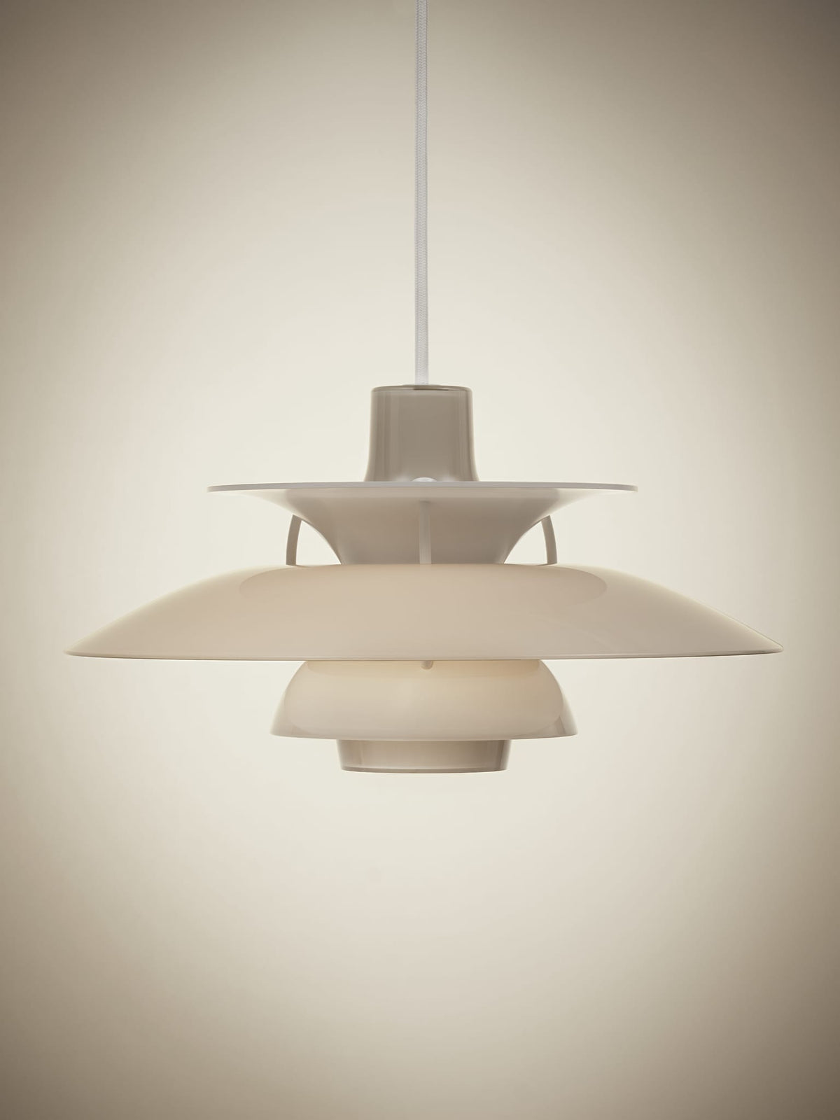 Suspension design en acrylique opalin beige 32cm Ph 5 320 - Louis Poulsen — vue 7