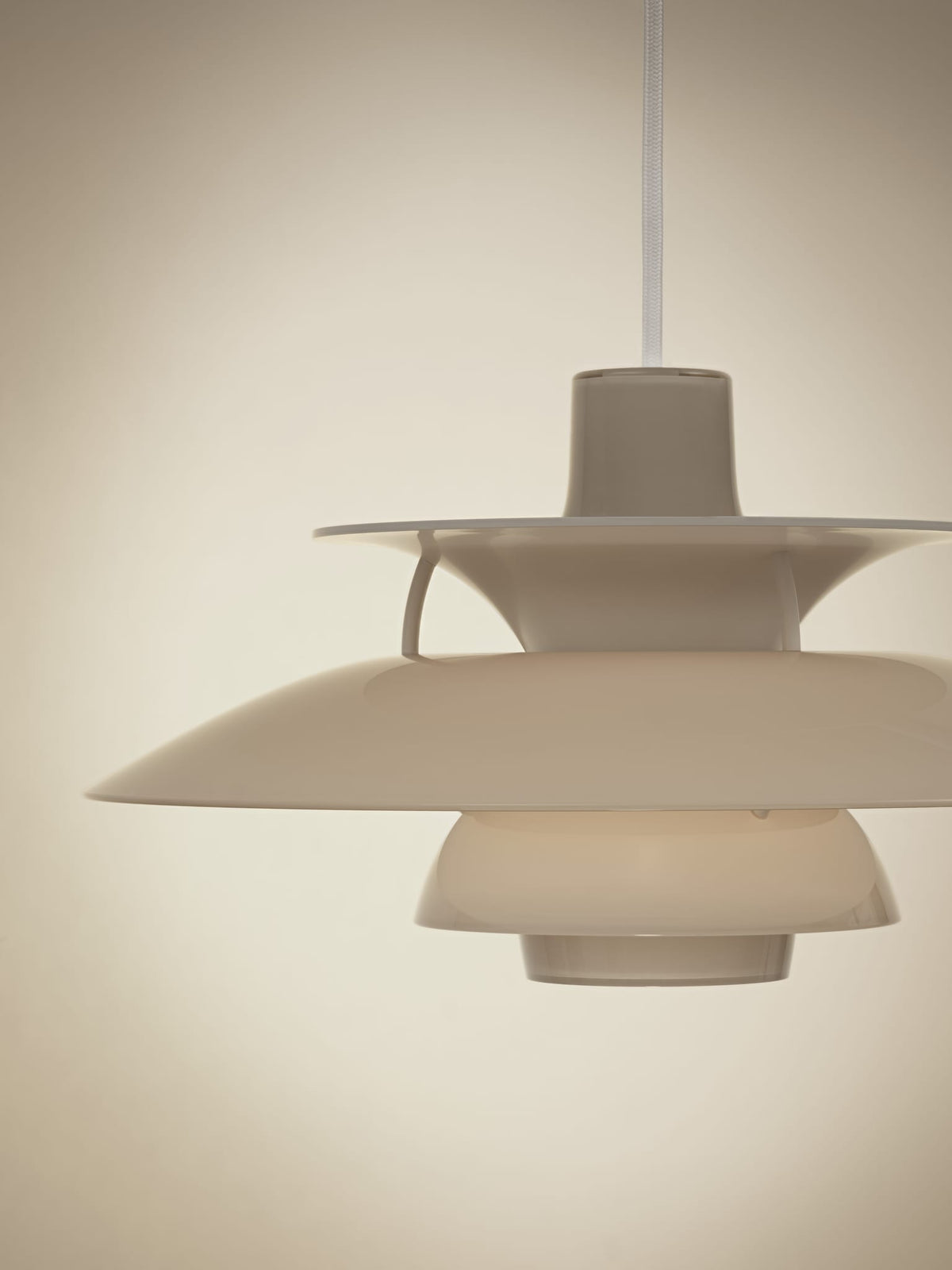 Suspension design en acrylique opalin beige 32cm Ph 5 320 - Louis Poulsen — vue 9