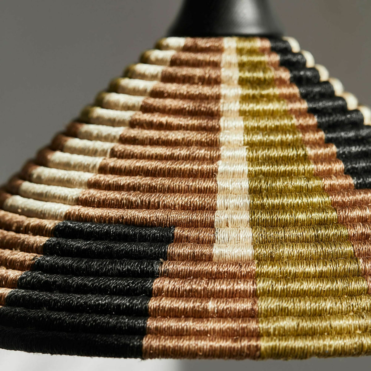 Suspension en abaca tissée marron S Parrot - Forestier - The Cool Republic