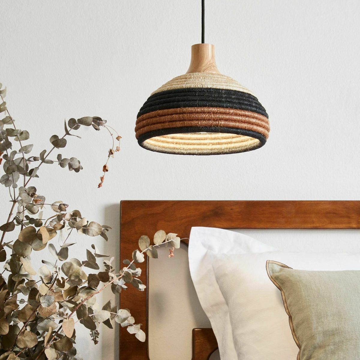 Suspension en abaca tissée marron XS Grass - Forestier - The Cool Republic