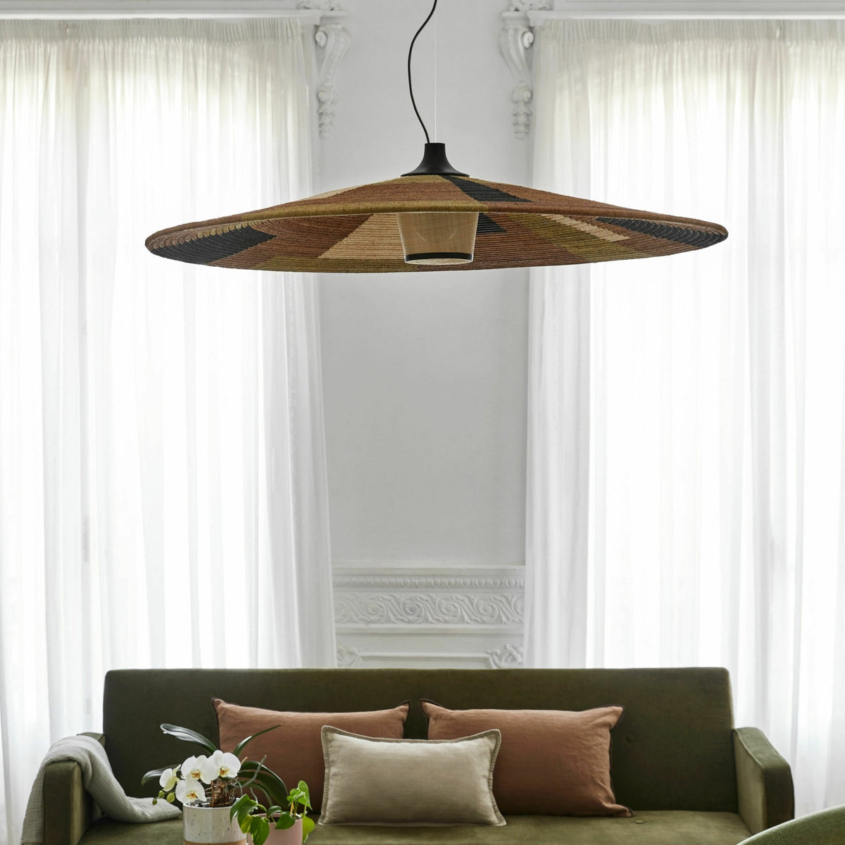 Suspension en abaca tissée marron XXL Parrot - Forestier - The Cool Republic