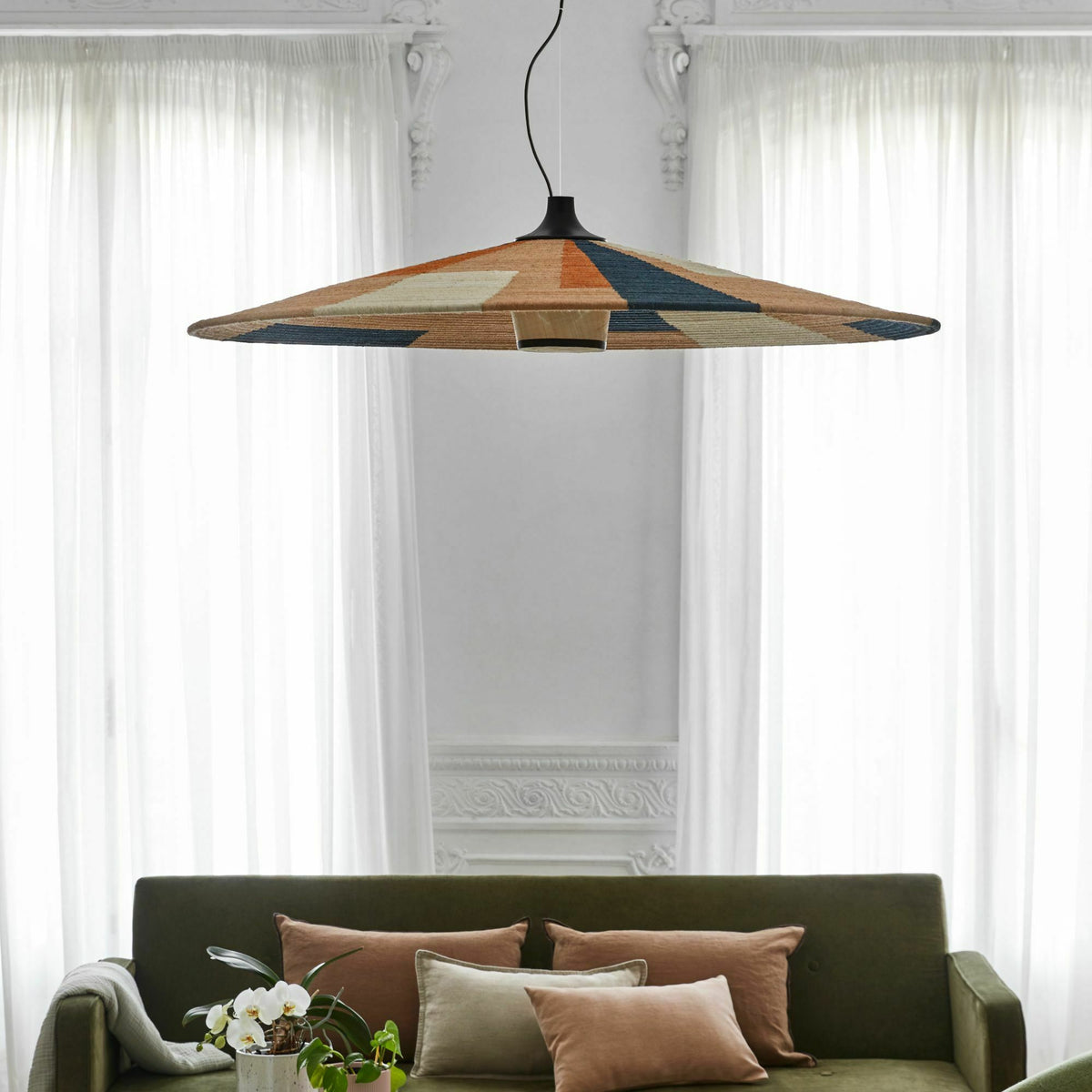 Suspension en abaca tissée sable XXL Parrot - Forestier - The Cool Republic