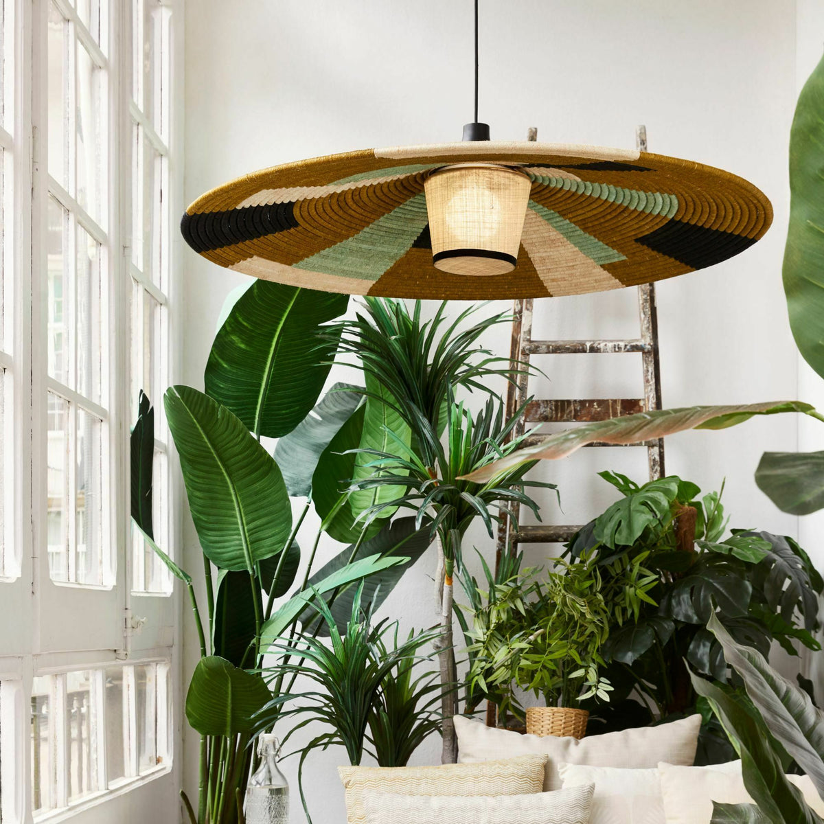Suspension en abaca tissée verte XL Parrot - Forestier - The Cool Republic