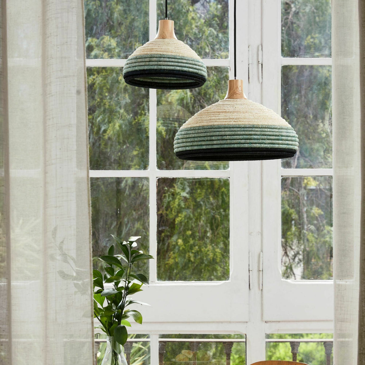 Suspension en abaca tressée bleue XS Grass - Forestier - The Cool Republic