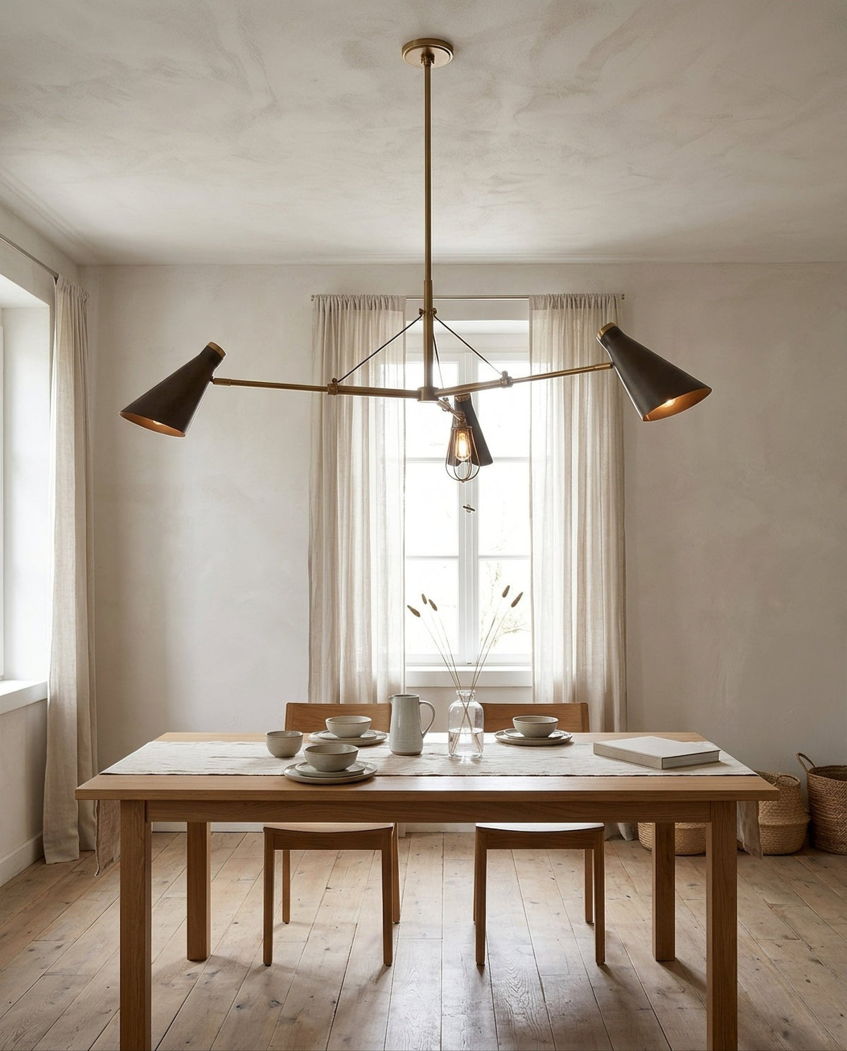 Pendant light in steel, patinated brass and bronze 126x47cm Andersen - Troy Lighting en situation