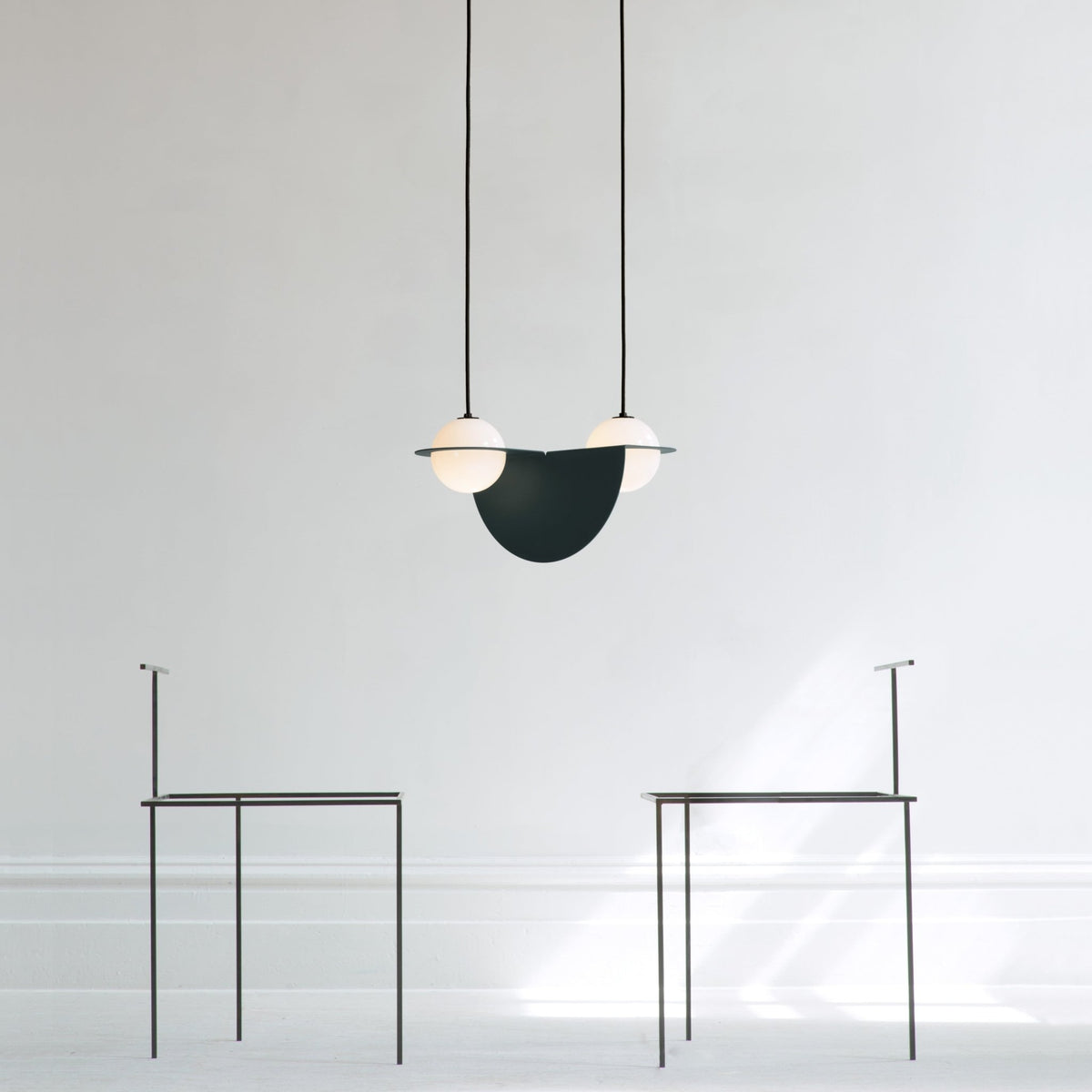 Suspension en aluminium noir Laurent n°1 - Lambert & Fils - The Cool Republic