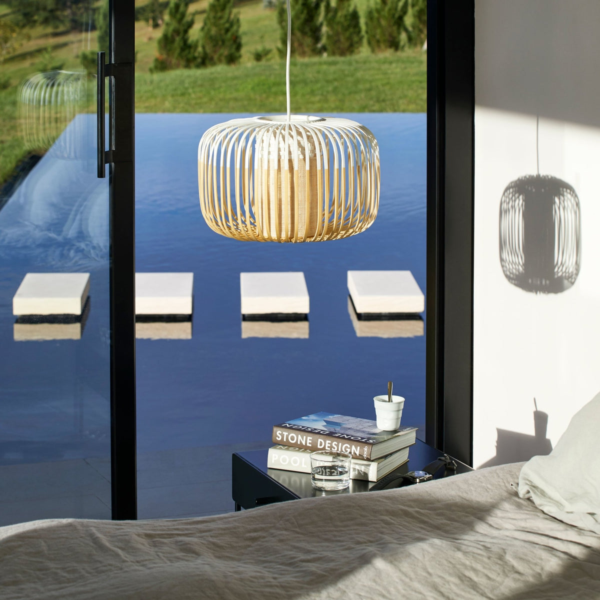 Suspension en bambou blanc 27 cm Bamboo Light - Forestier - The Cool Republic