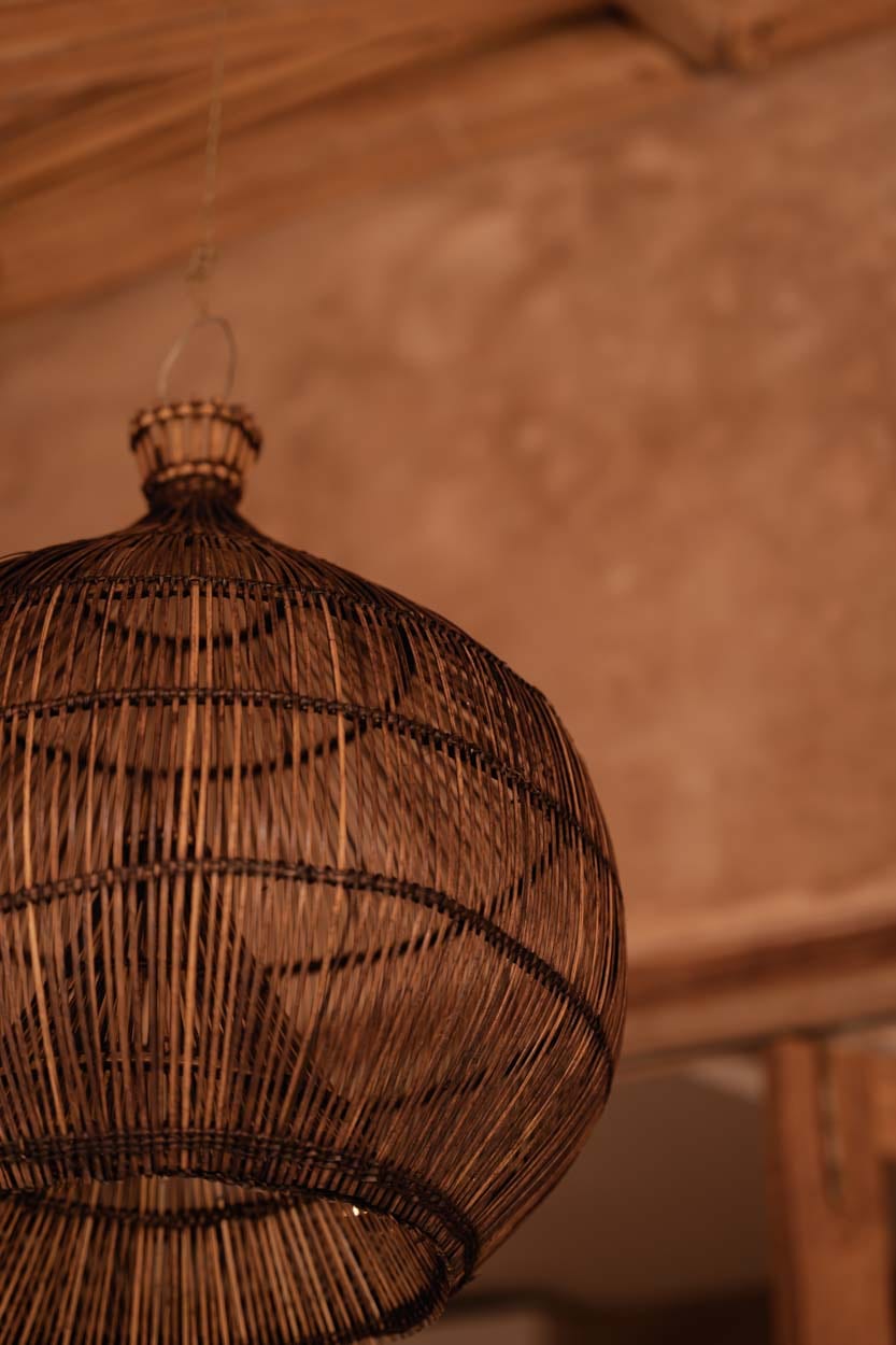 Suspension en bambou tressé marron foncé 70cm Desert Gourd - Bazar Bizar — vue 5