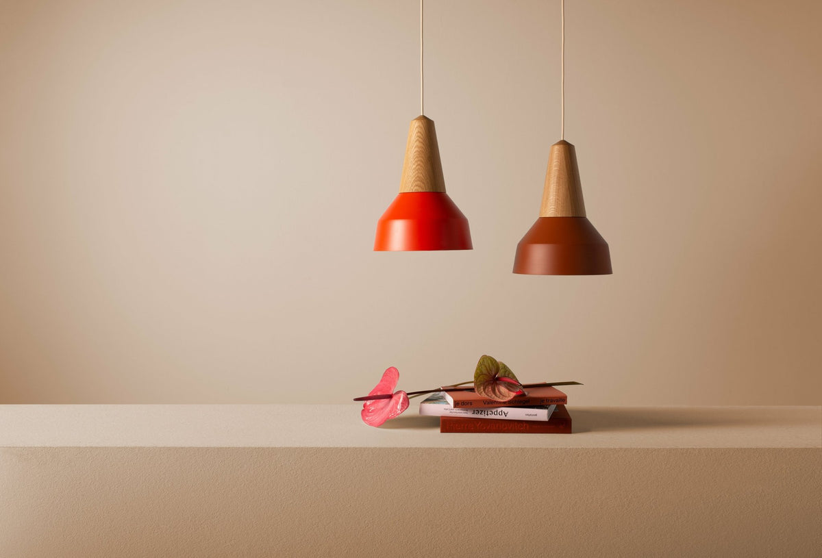Suspension en chêne rouge coquelicot Eikon Basic - Schneid Studio - The Cool Republic