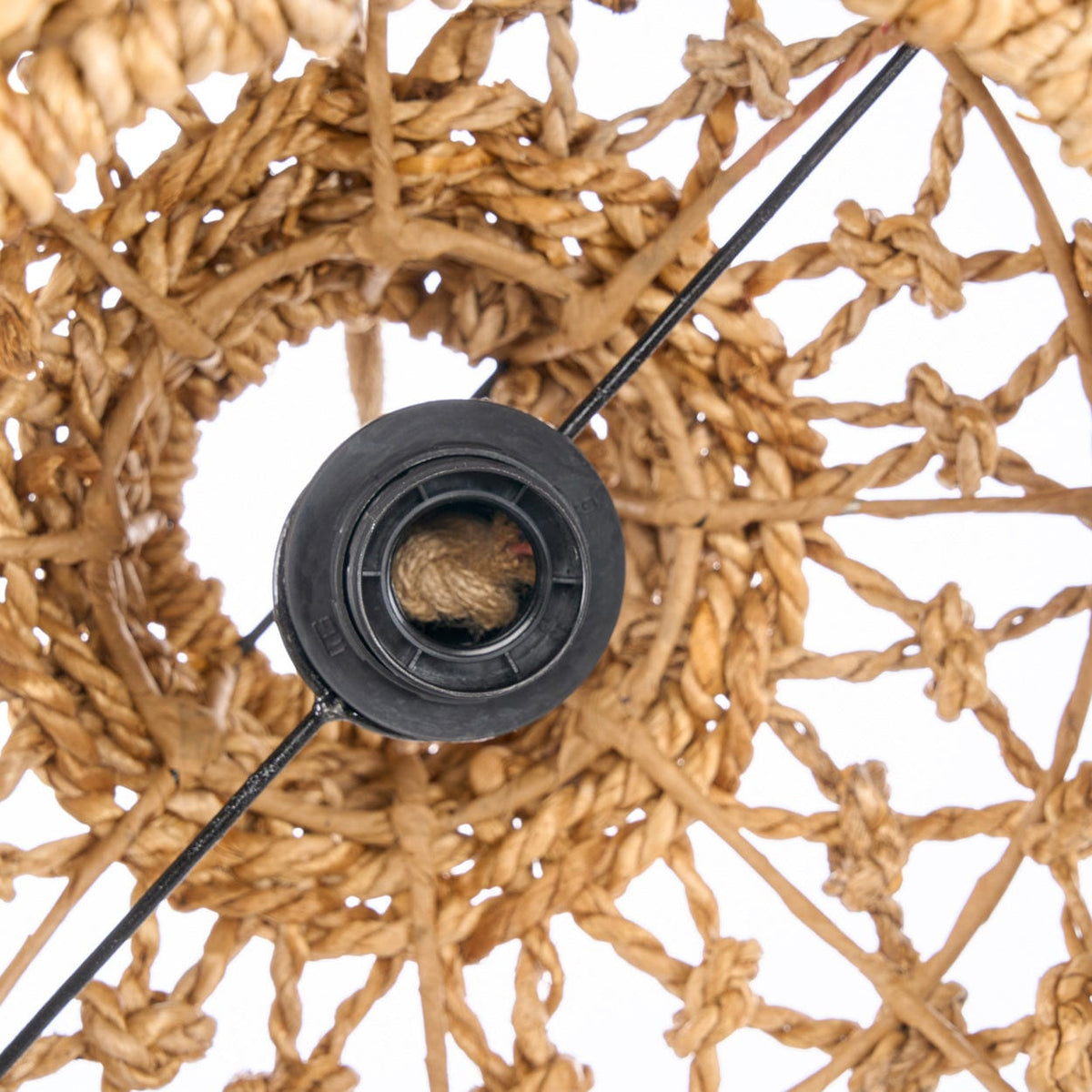 Suspension en feuille de bananier tressée beige 35cm Banara - Bazar Bizar — vue 6