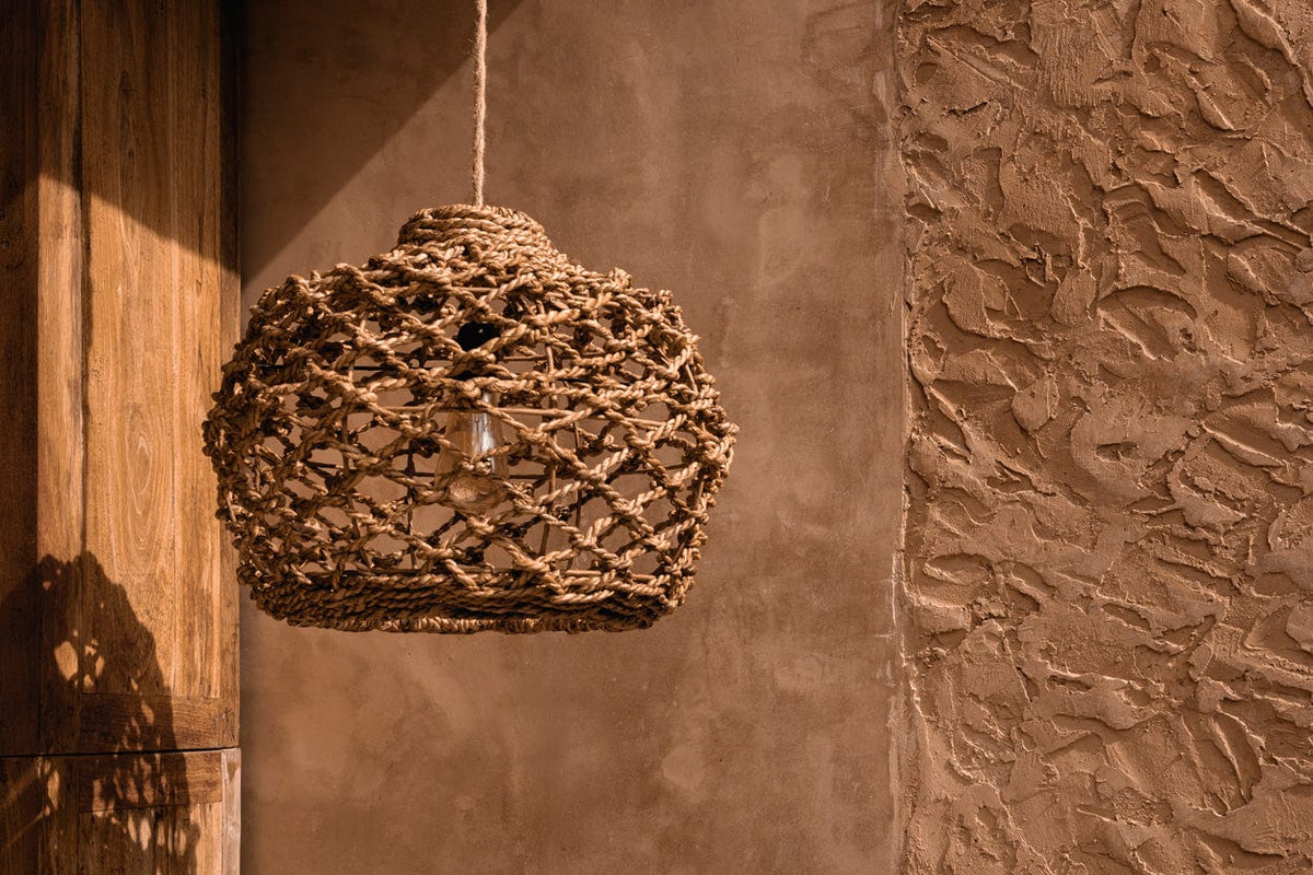 Suspension en feuille de bananier tressée marron 45cm Banara - Bazar Bizar — vue 3