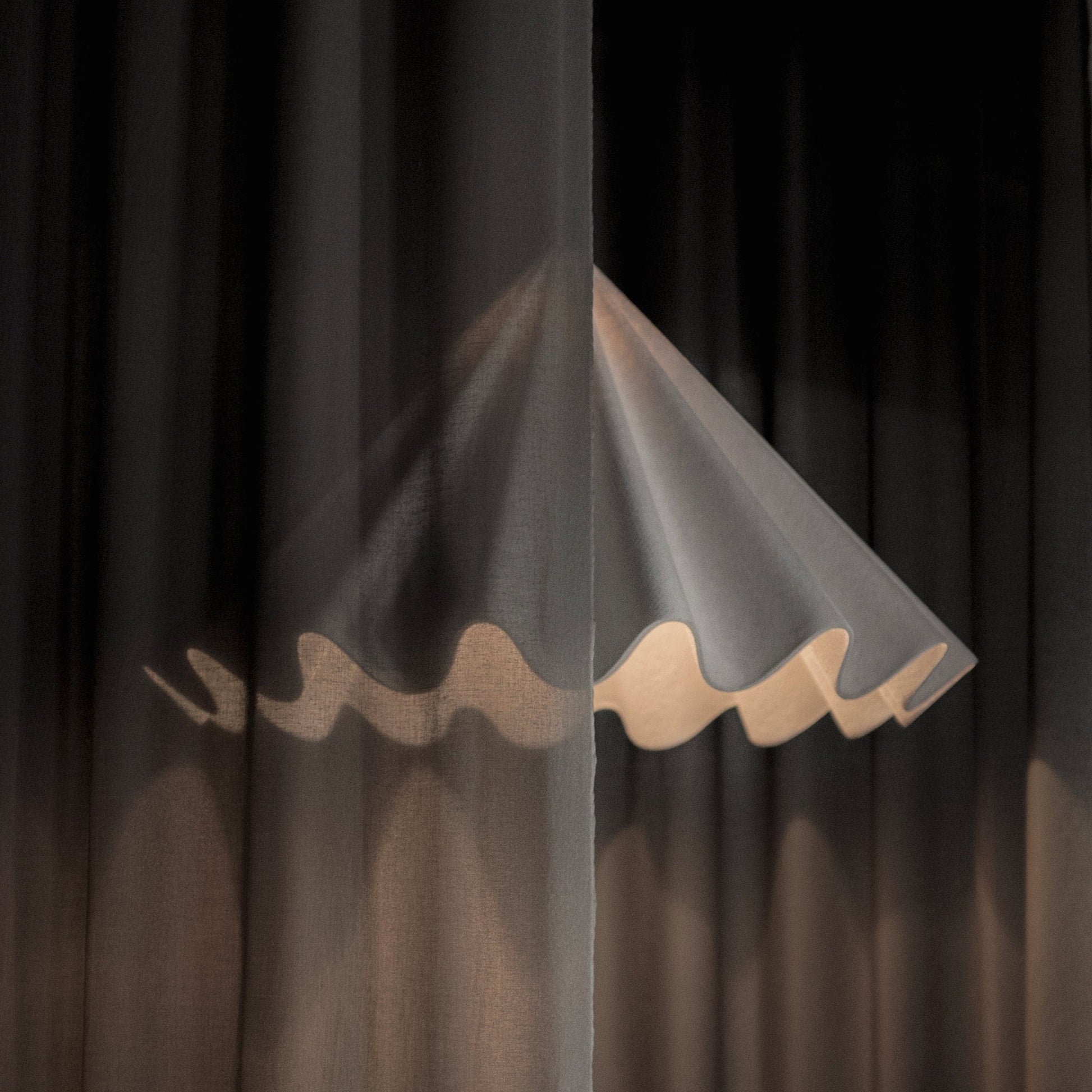 Suspension en feutre blanc 95cm Dancing - Audo - The Cool Republic