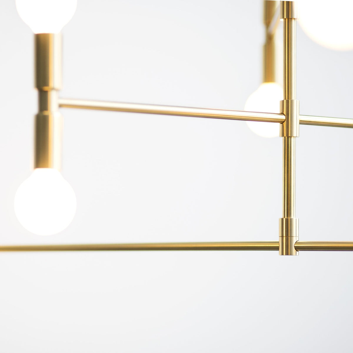 Suspension en laiton 93 cm Dot Atomium - Lambert & Fils - The Cool Republic