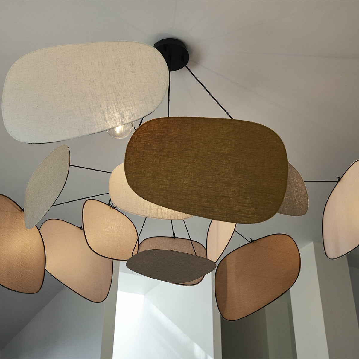 Suspension en lin 13 écrans 150 cm Screen 70's - Market set - The Cool Republic