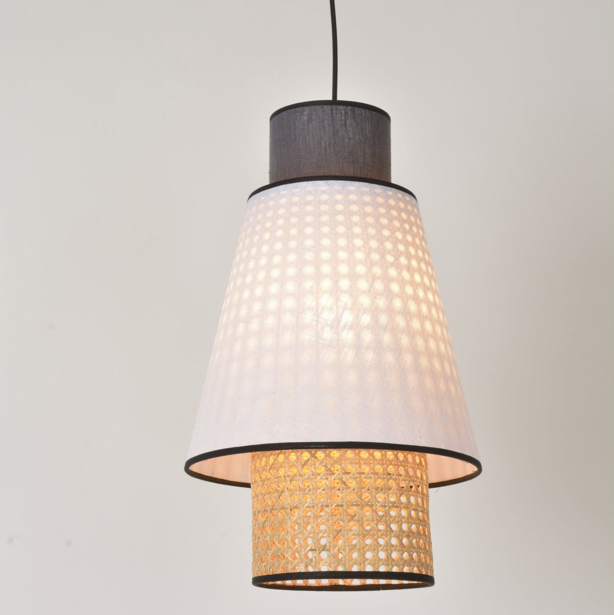 Suspension en lin blanc et anthracite 30 cm Singapour - Market set - The Cool Republic