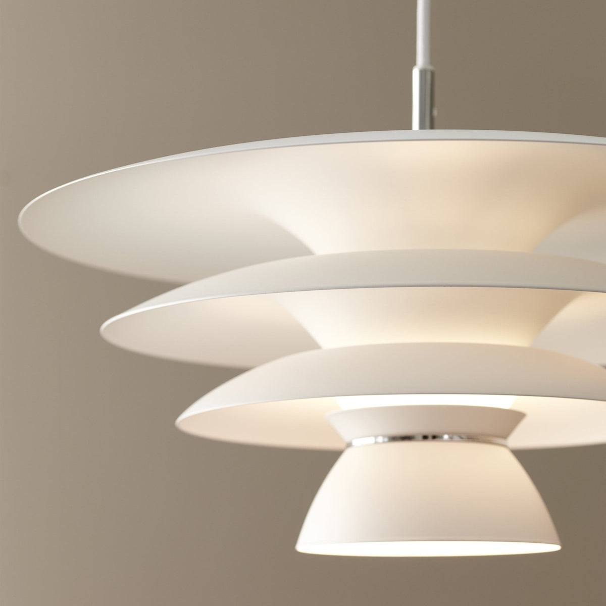 Suspension en métal blanc DaVinci - Belid - The Cool Republic