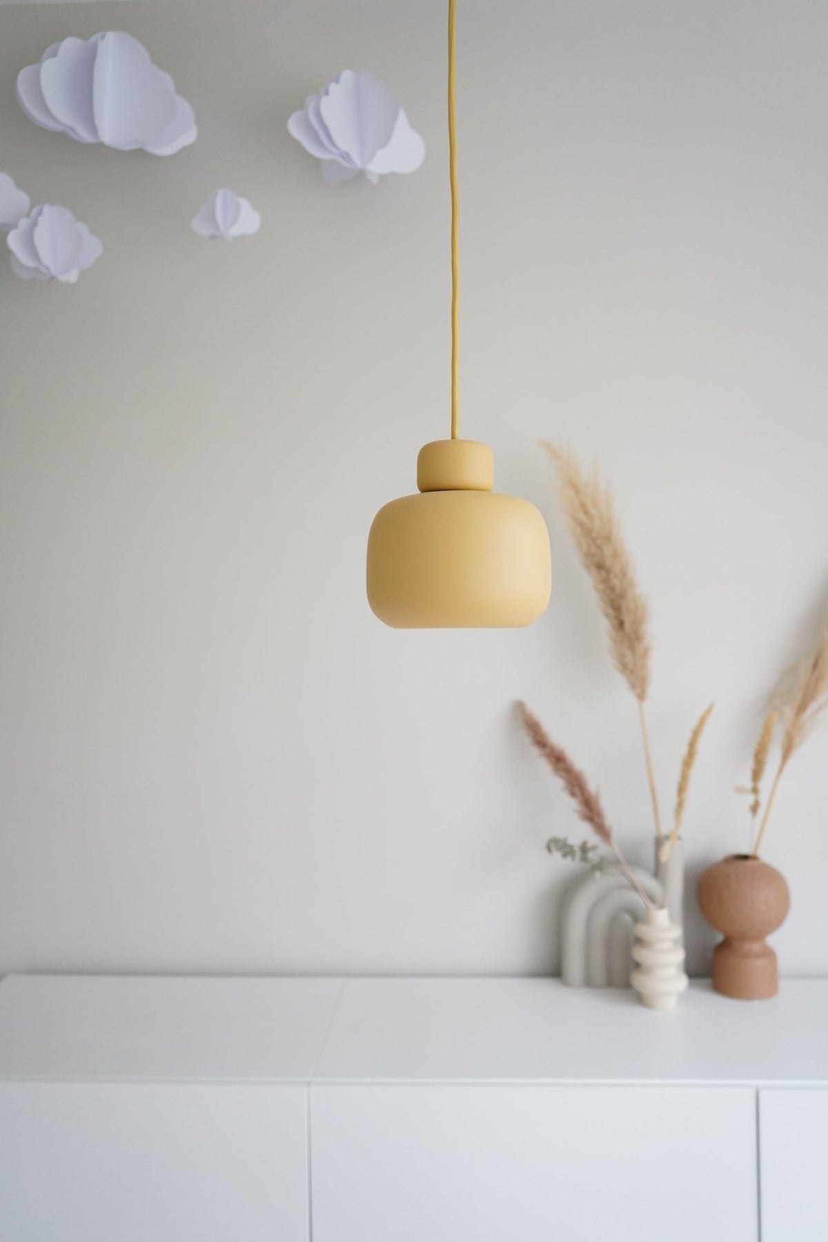 Suspension en métal jaune moutarde 16cm Stone - Woud - The Cool Republic