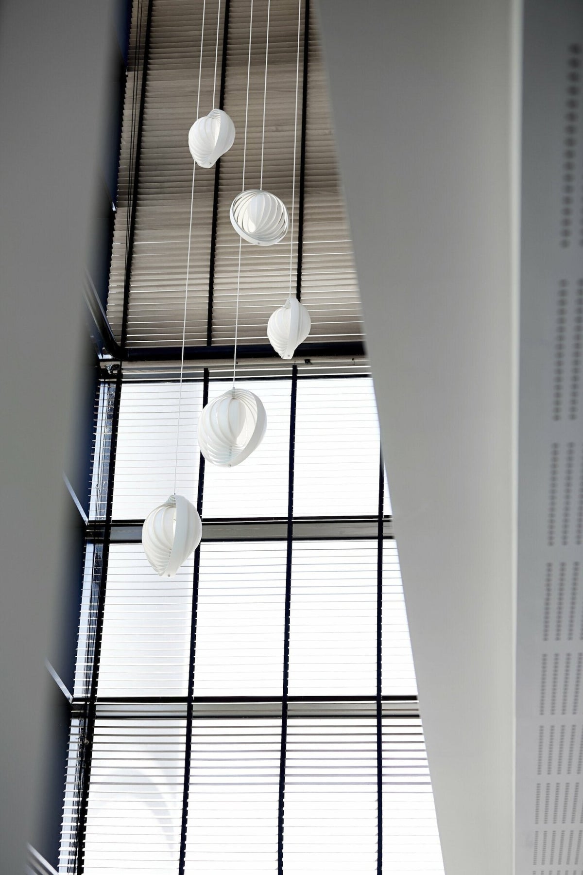 Suspension in white lacquered metal Moon Small - Verpan - The Cool Republic
