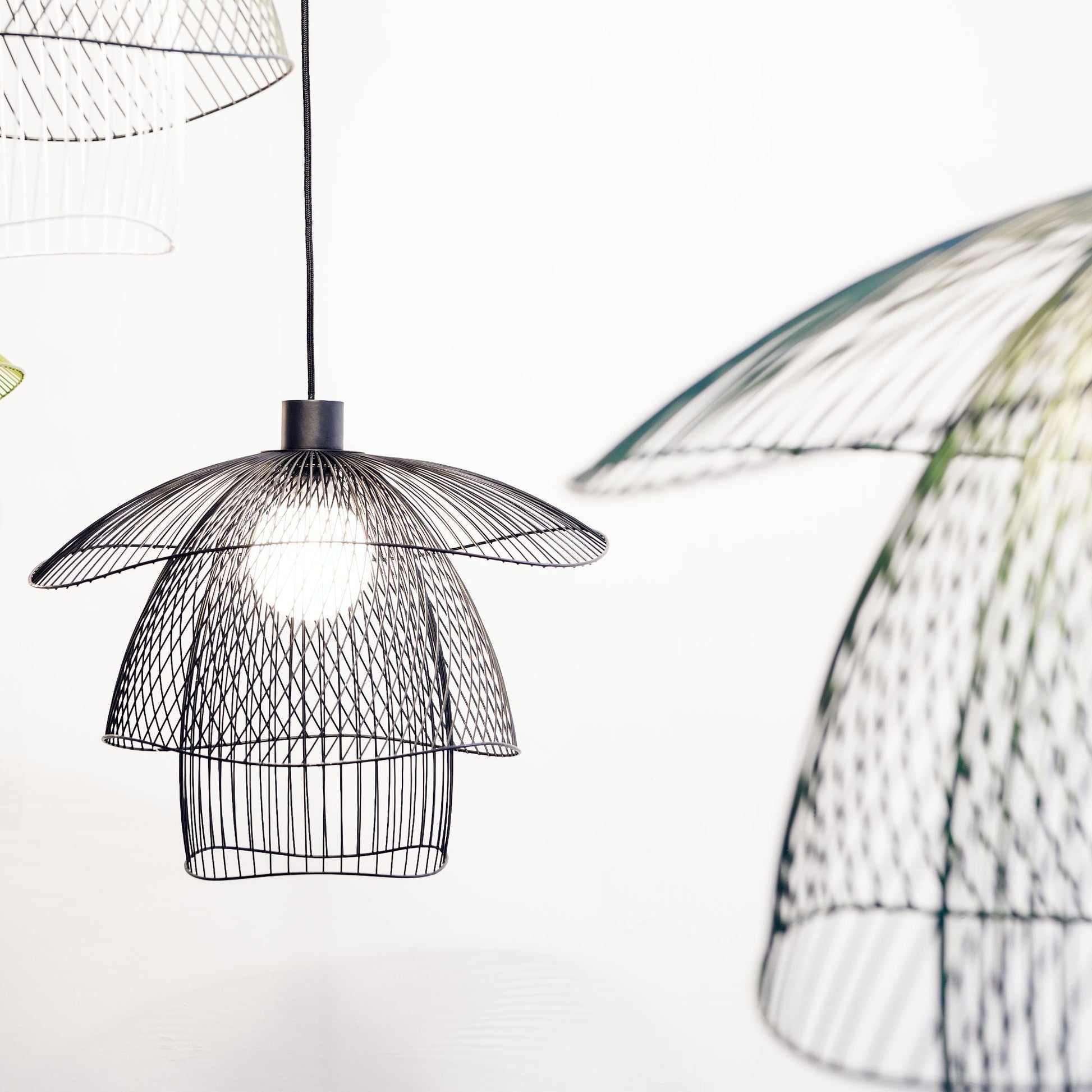 Suspension en métal multicolore L Papillon - Forestier - The Cool Republic