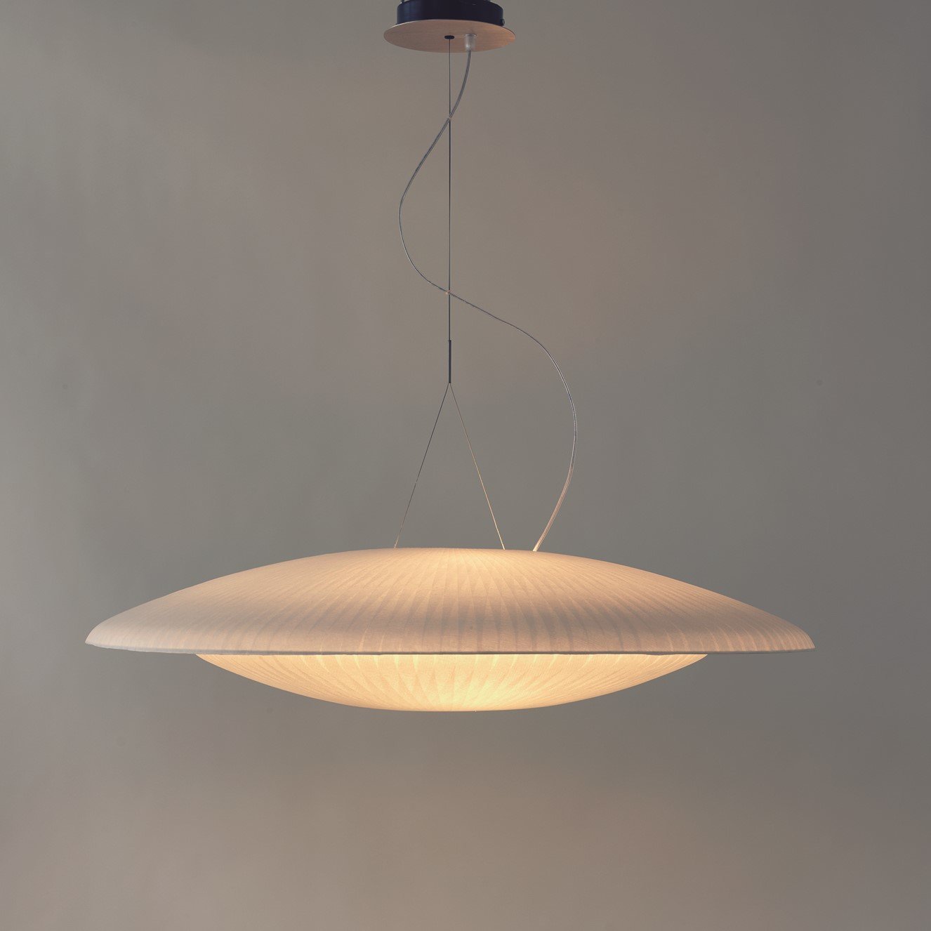 Suspension en papier 62 cm Diva - Céline Wright - The Cool Republic