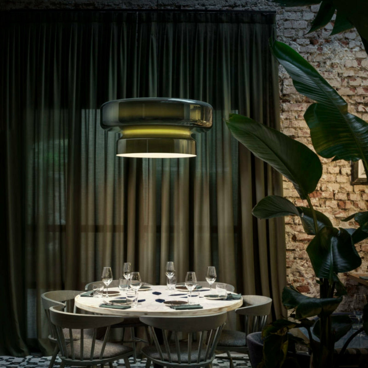 Suspension en polycarbonate teinté vert Bohemia 84 LED - Marset - The Cool Republic
