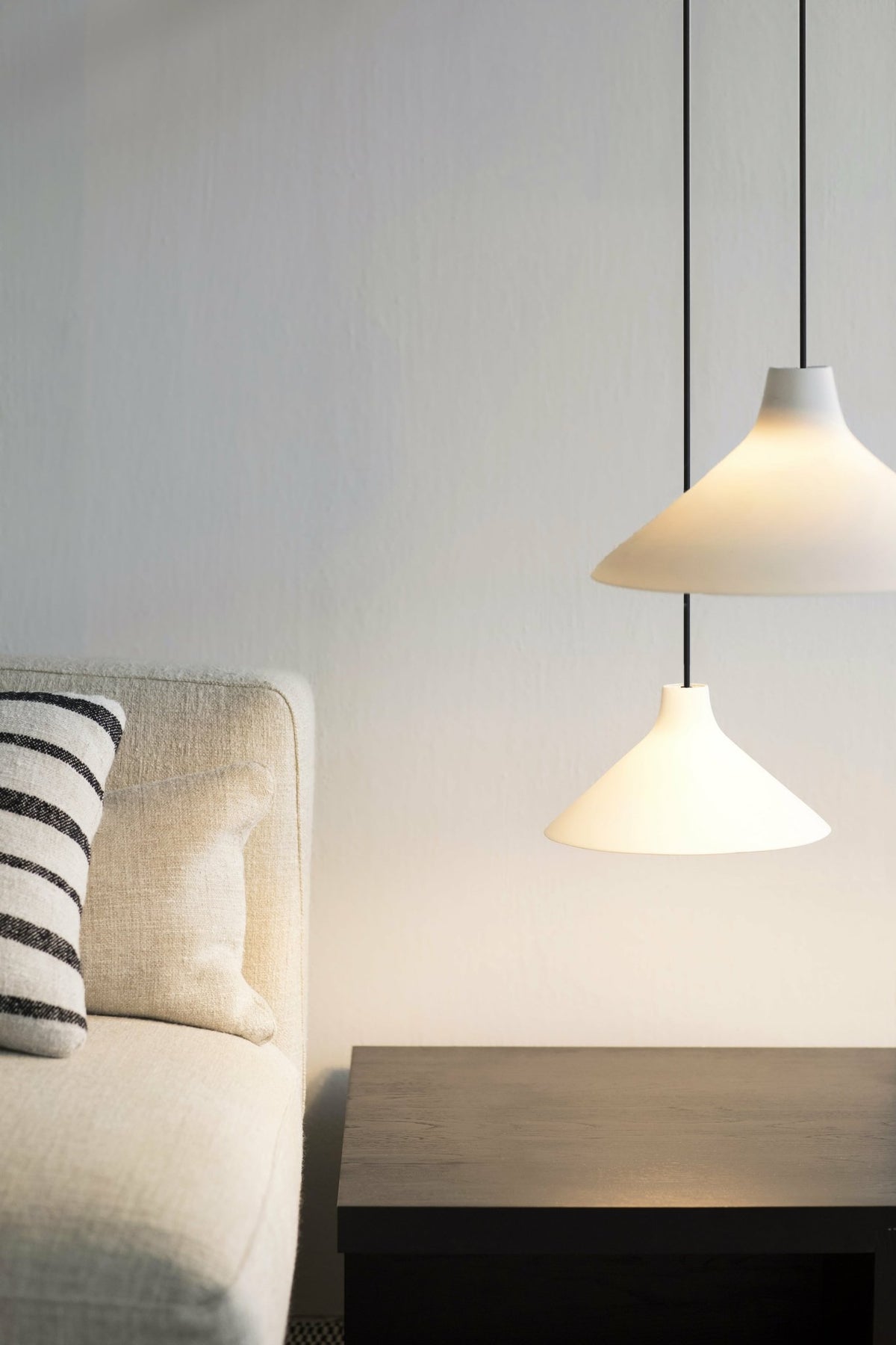 White porcelain pendant lamp 33 x 18 cm Seam - Serax - The Cool Republic