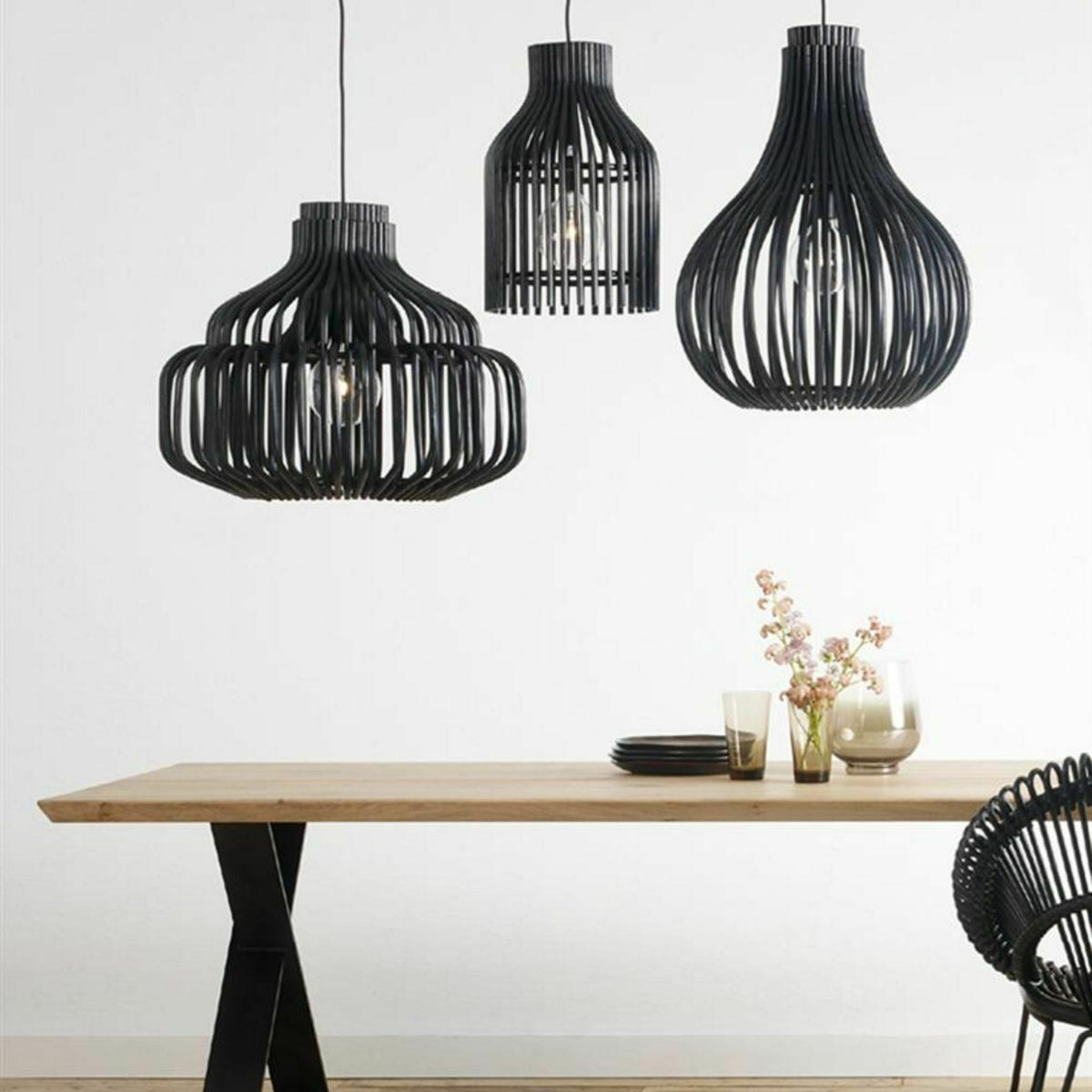 Suspension en rotin noir Mini Bulb - Vincent Sheppard - The Cool Republic