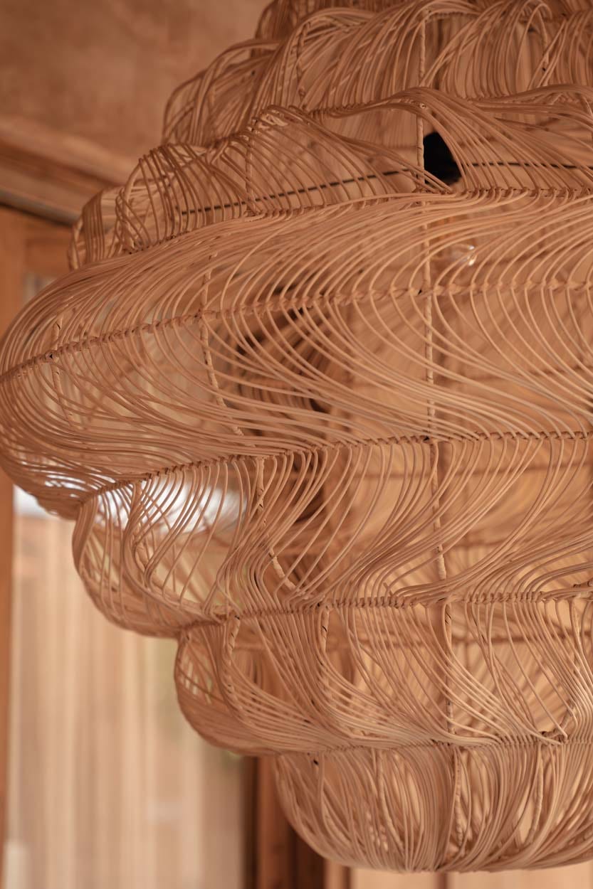 Suspension en rotin tressé naturel beige 102cm Aurora Puff Pendant - Natural - XL - Bazar Bizar — vue 3