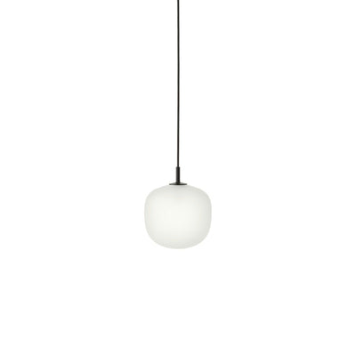 Suspension en verre blanc et métal noir 18 cm Rime - Muuto - The Cool Republic