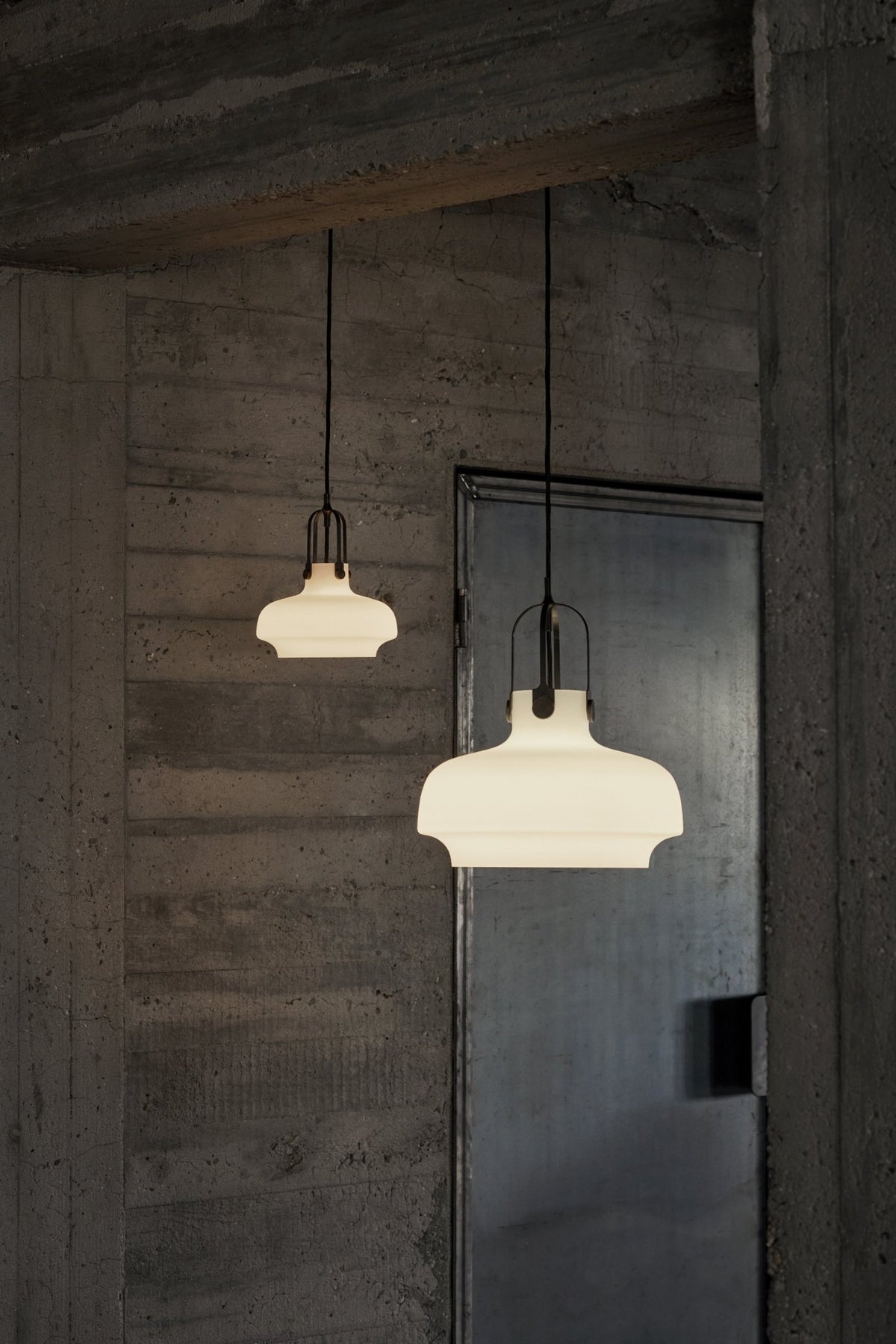 Suspension en verre opale blanc Copenhagen SC6 - &tradition - The Cool Republic