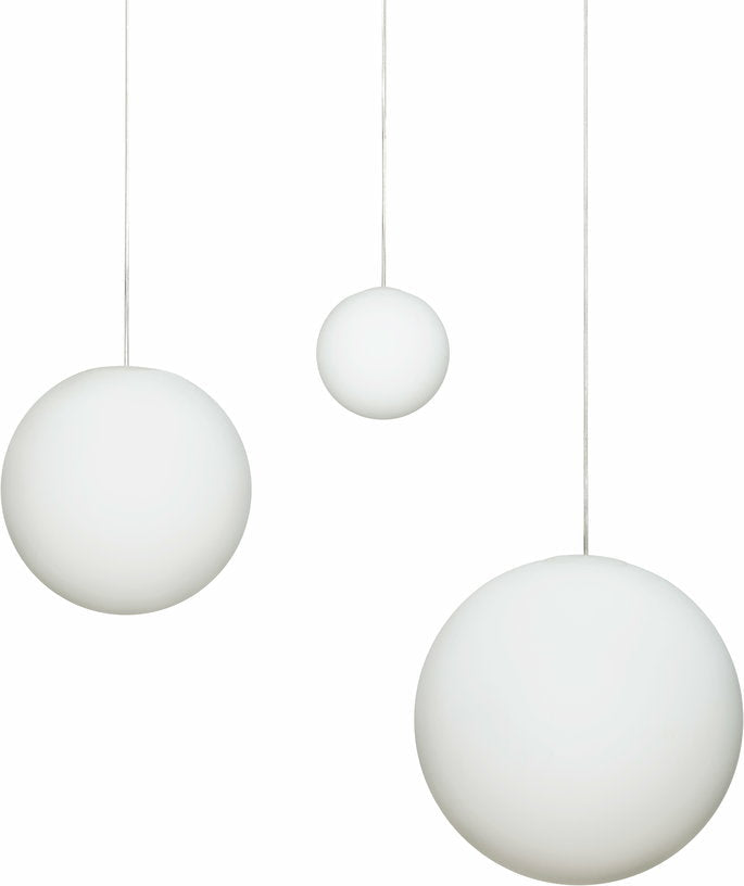 Suspension en verre opale soufflé 30 cm Luna - Design House Stockholm - The Cool Republic