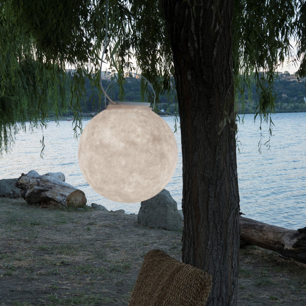Suspension extérieure blanche Luna Out - In-es.artdesign - The Cool Republic