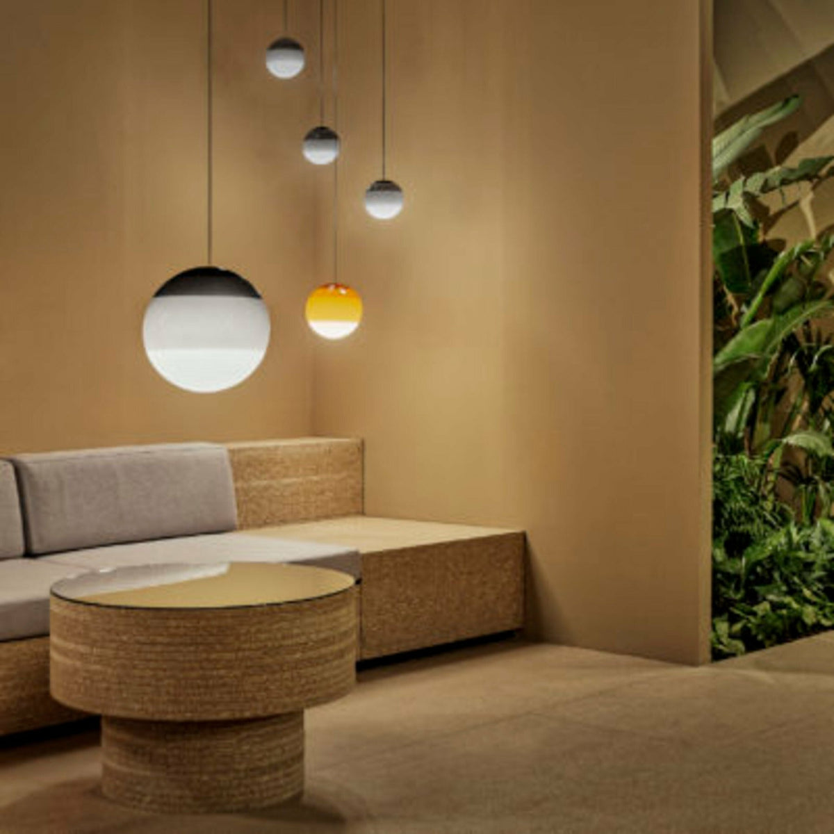 Suspension globe 30 cm ambre Dipping Light - Marset - The Cool Republic