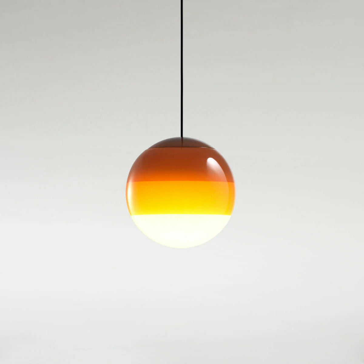 Suspension globe 40 cm ambre Dipping Light - Marset