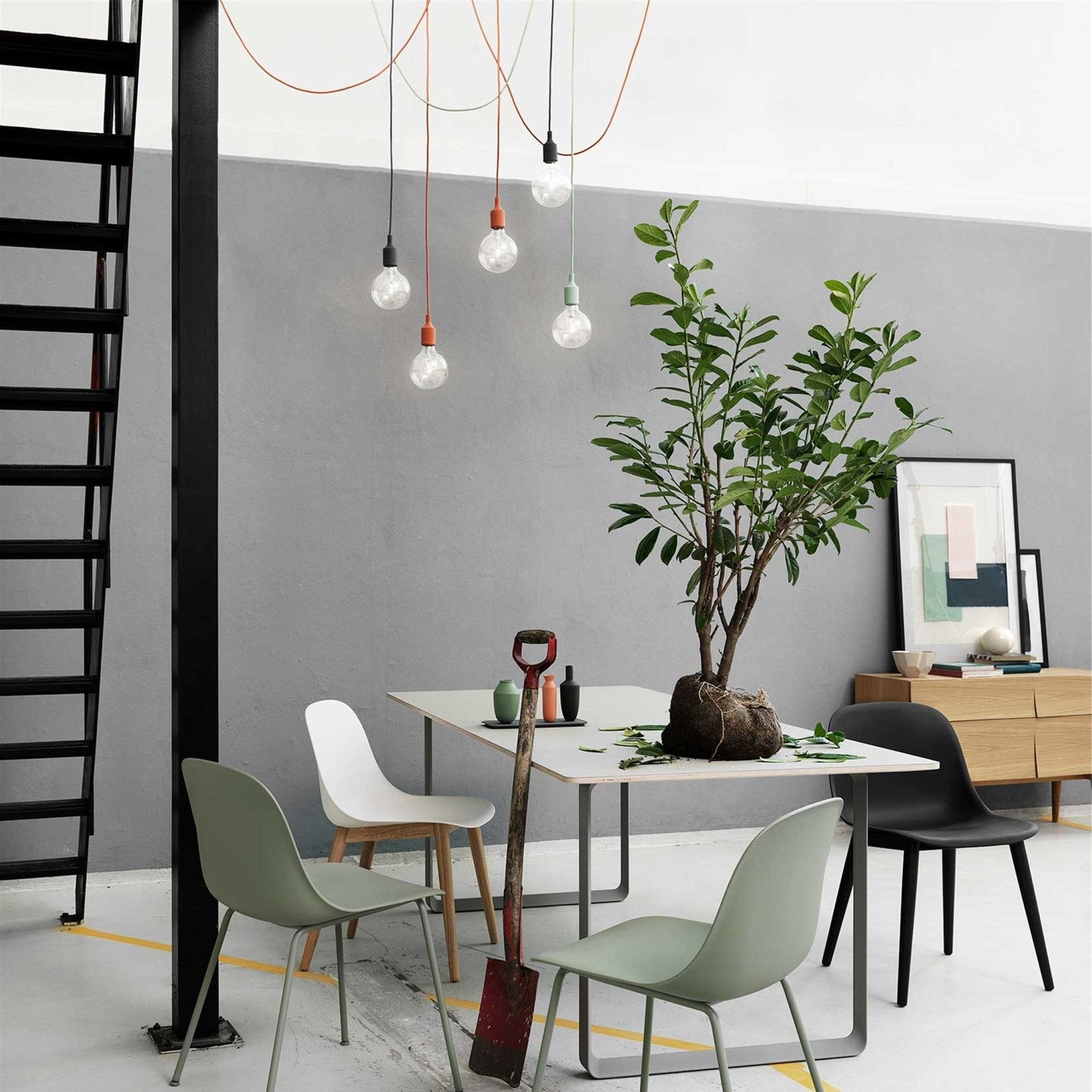 Suspension gris clair E27 - Muuto - The Cool Republic
