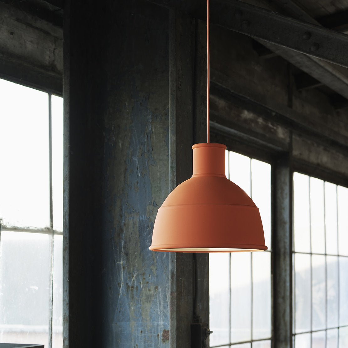 Suspension Gris foncé Unfold - Muuto - The Cool Republic