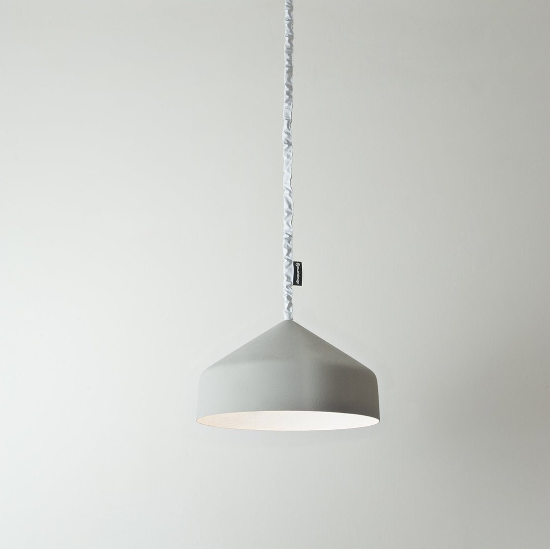 Suspension grise et blanche Cyrcus Cemento - In-es.artdesign - The Cool Republic