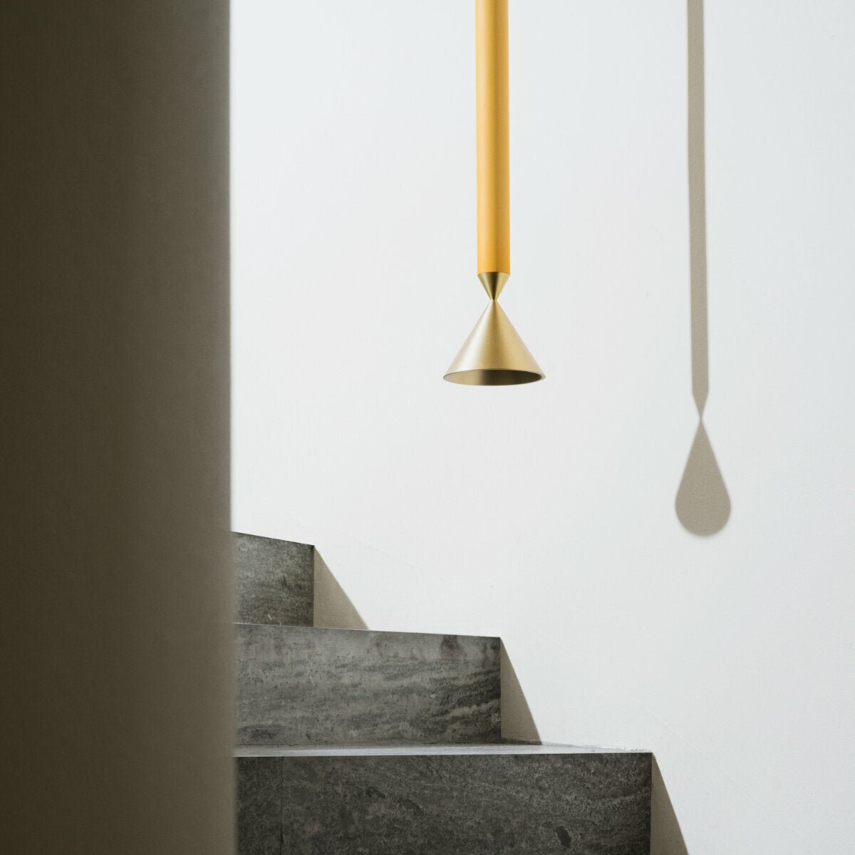 Suspension laiton poli gold Apollo 39 - Pholc - The Cool Republic