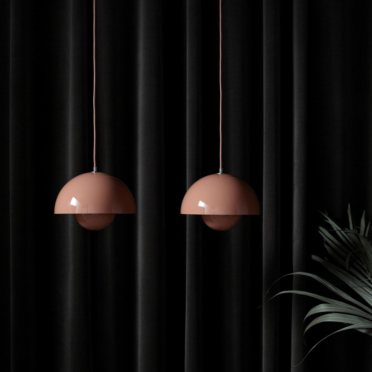 Suspension noir mat Flowerpot VP1 - &tradition - The Cool Republic